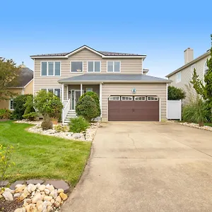 https://madison-waterfront-home.ocean-city-hotels.net